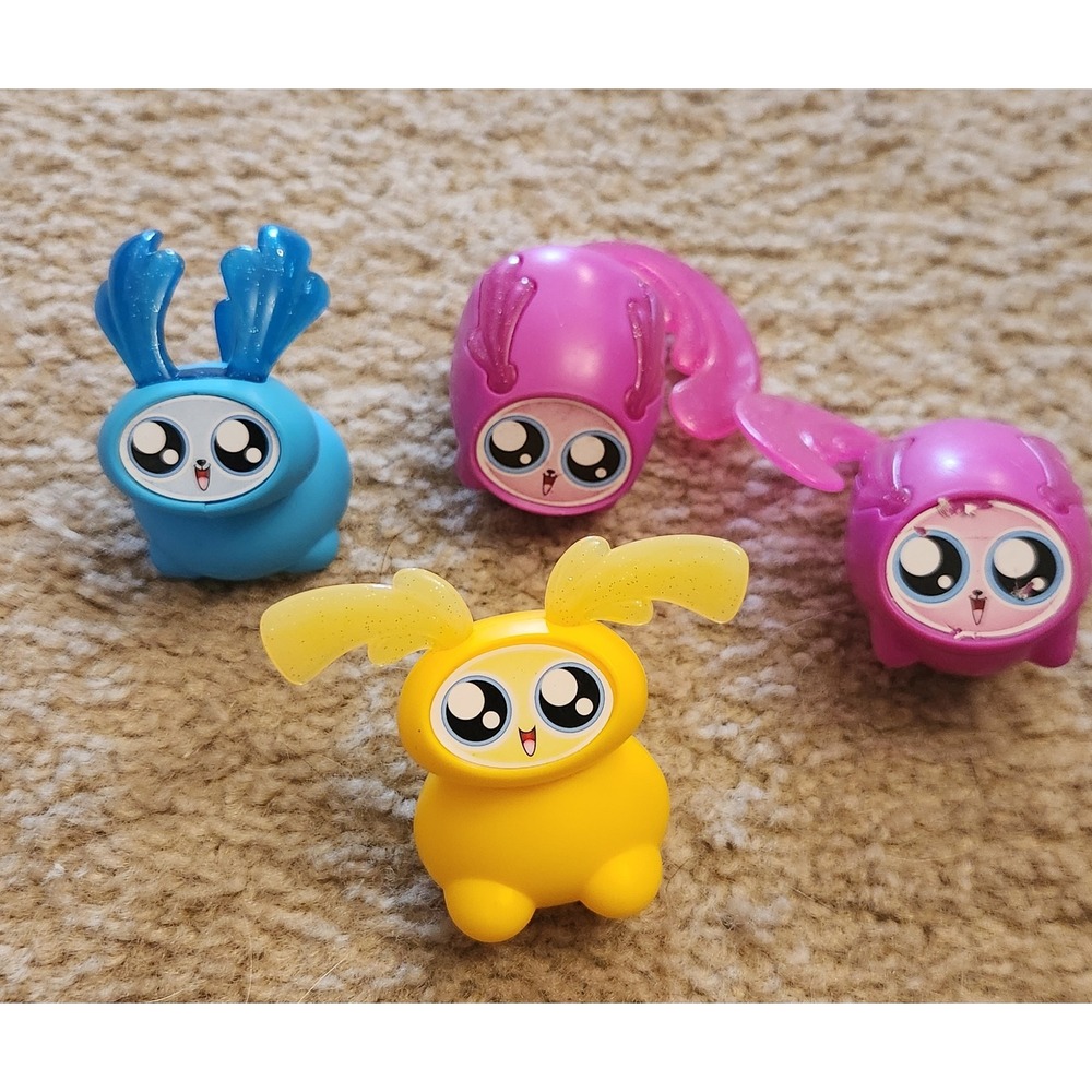 Moose Toys Magic Mixies Mixlings Figures Lot of 4 Blue Yellow Purple Collectible